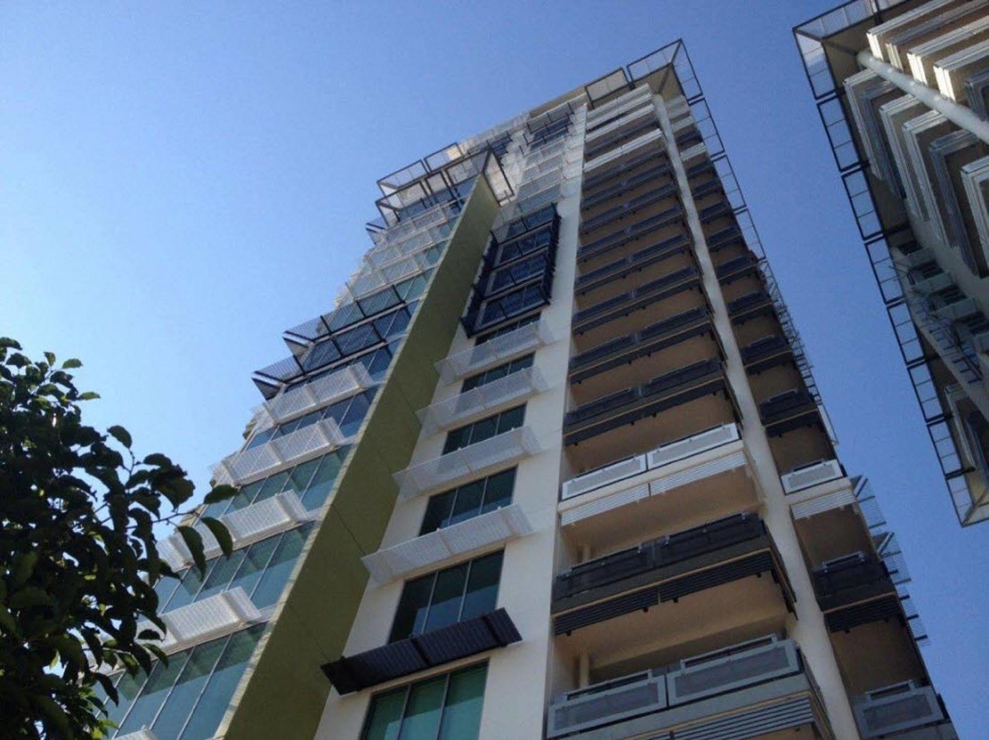 Апартаменти One30 Esplanade Дарвін Екстер'єр фото